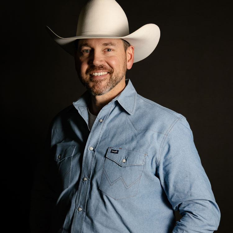 Matt Merritt sonriendo para la cámara.